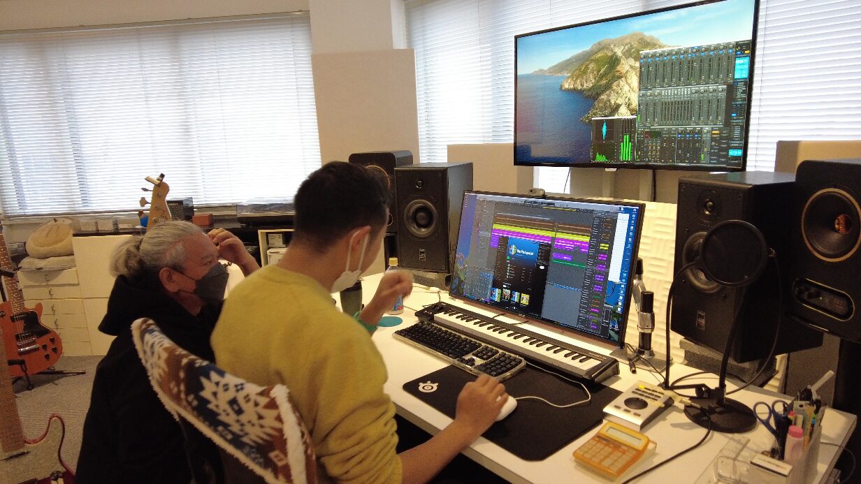 Takaのスタジオでのレコーディング風景